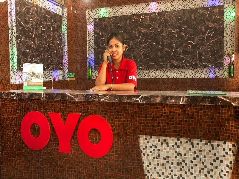 Oyo 343 Pop Life Hotel Banke Exterior foto